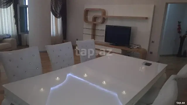 Kirayə verilir 3 otaqlı yeni tikili 120 m² — Bakı 3 otaq 120.00 m²