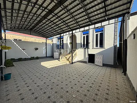 Satılır 4 otaqlı həyət evi 130 m² — Bakı 4 otaq 130.00 m²