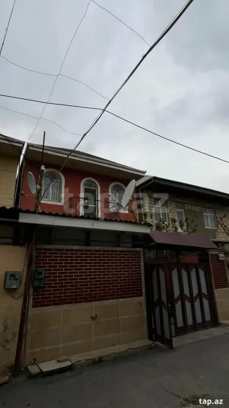 Satılır 4 otaqlı həyət evi 150 m²