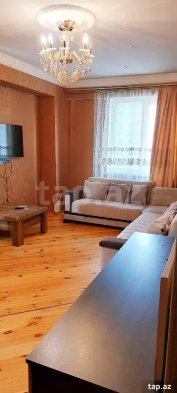 Kirayə verilir 2 otaqlı yeni tikili 80 m²