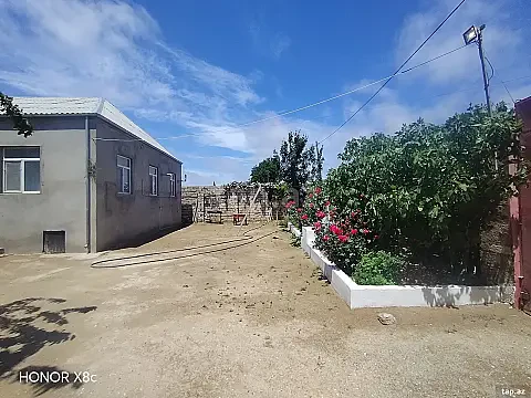 Satılır 3 otaqlı həyət evi 90 m² — Bakı 3 otaq 90.00 m²