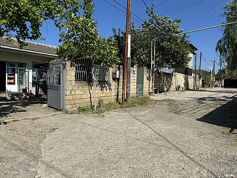 Kirayə verilir 2 otaqlı həyət evi 60 m² — Bakı 2 otaq 60.00 m²
