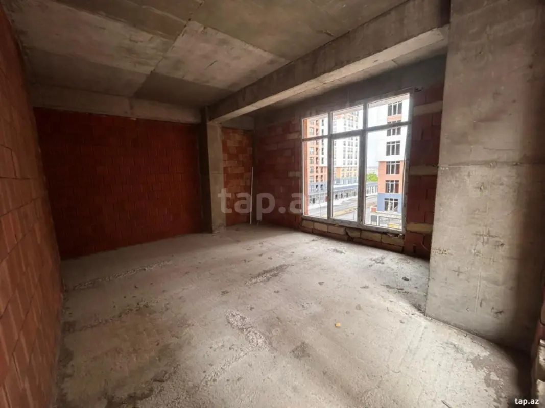 Satılır 2 otaqlı yeni tikili 79 m²