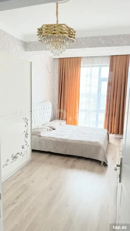 Kirayə verilir 2 otaqlı yeni tikili 95 m²