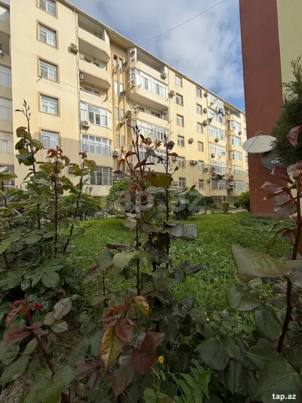 Satılır 4 otaqlı yeni tikili 100 m²