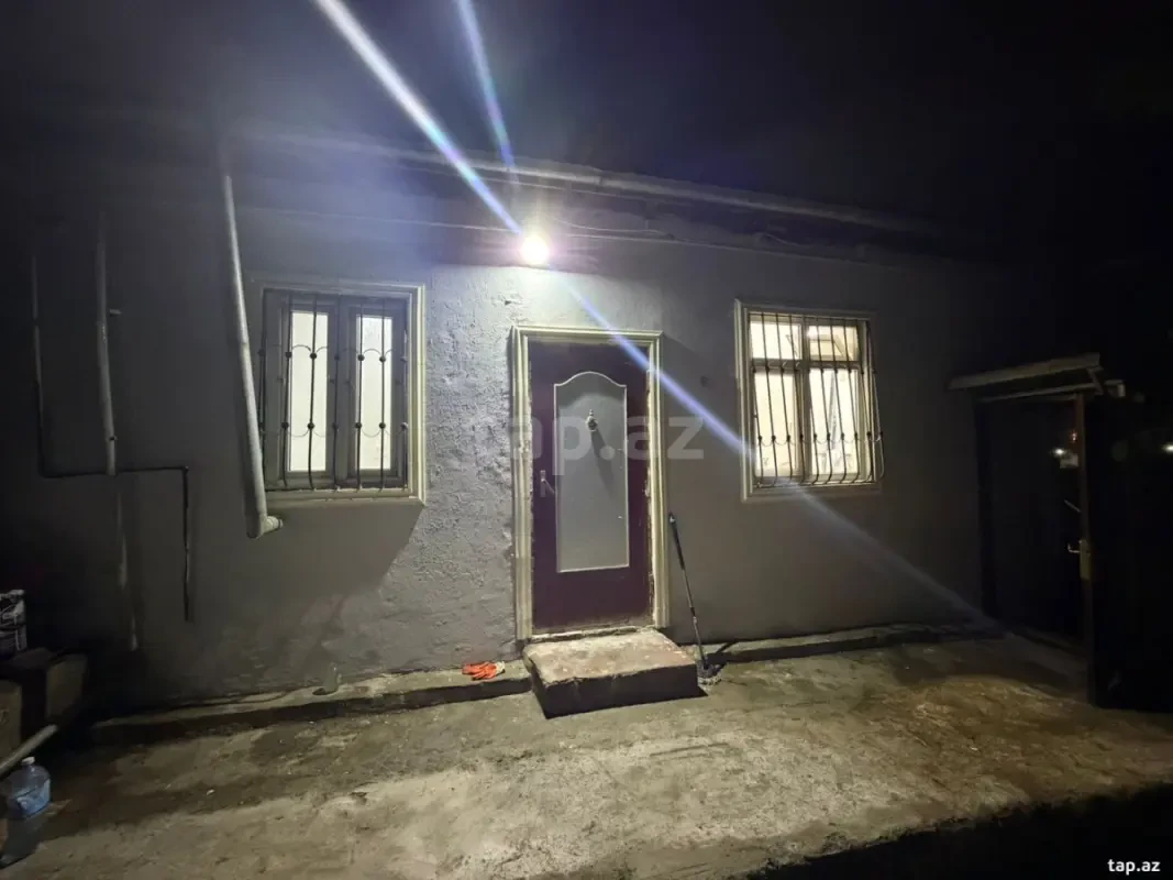 Satılır 2 otaqlı həyət evi 63 m²