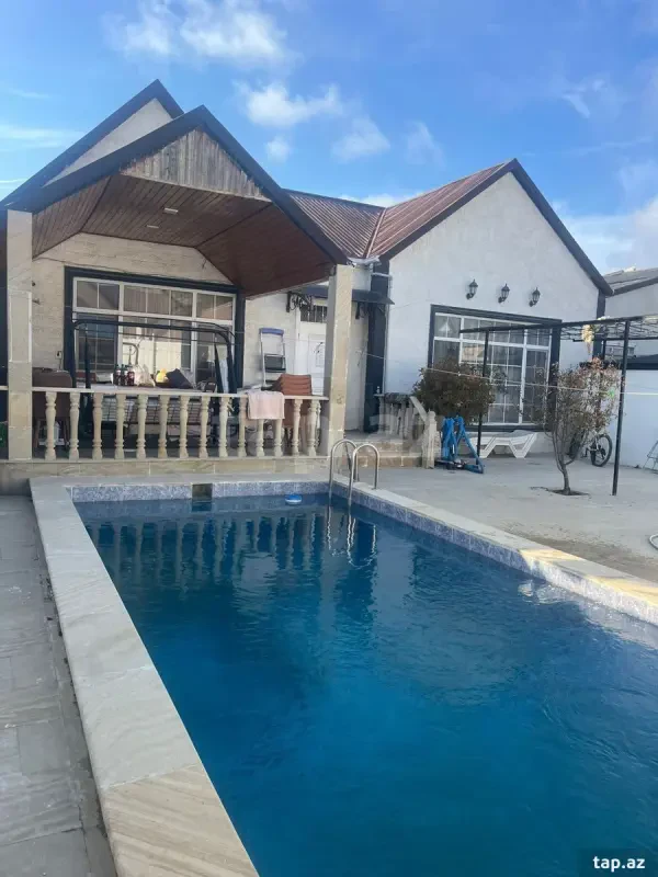 Satılır 4 otaqlı həyət evi 125 m²