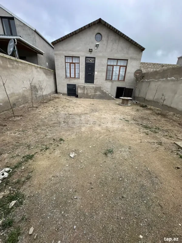 Kirayə verilir 3 otaqlı həyət evi 100 m²