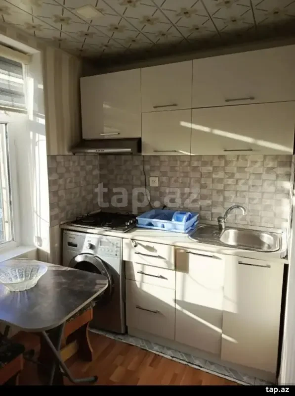 Kirayə verilir 3 otaqlı mənzil 50 m²