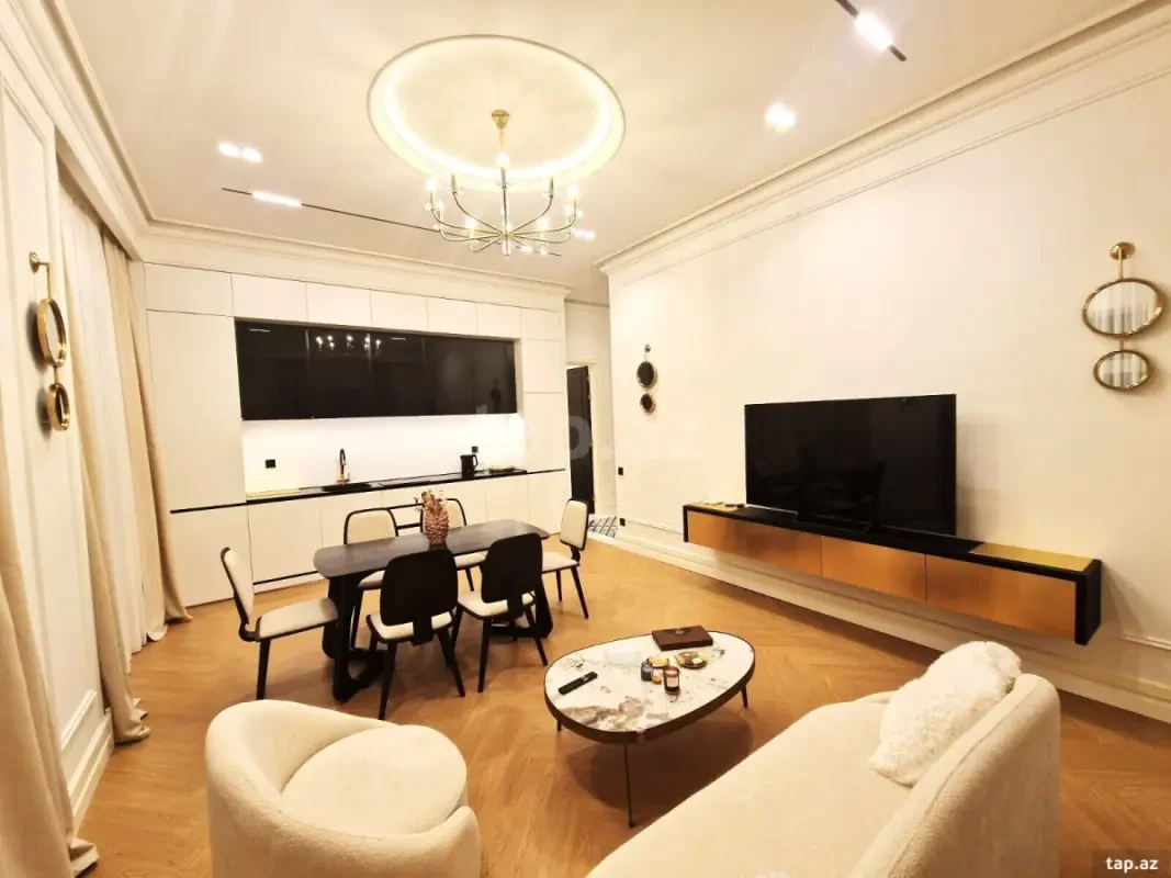 Kirayə verilir 4 otaqlı yeni tikili 120 m²