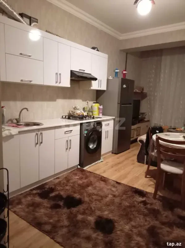 Kirayə verilir 2 otaqlı yeni tikili 72 m²