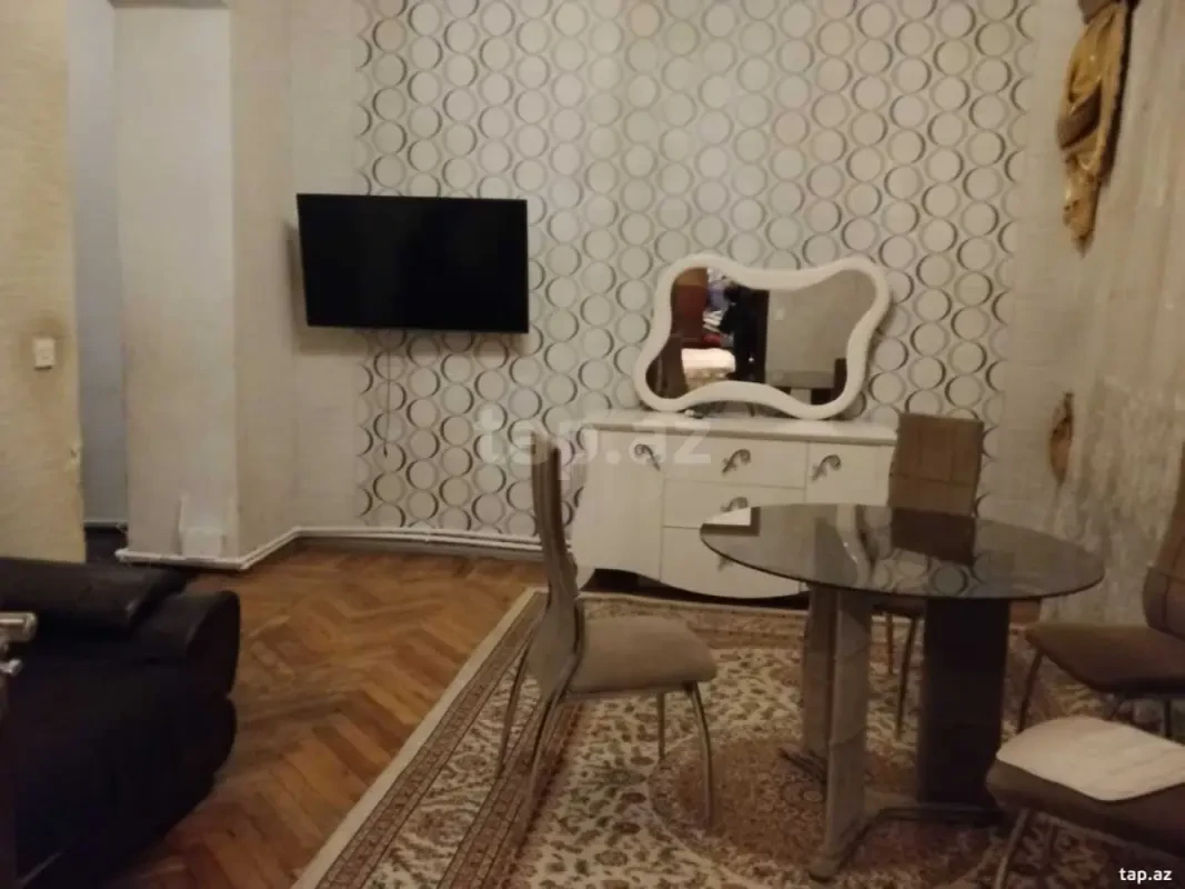 Kirayə verilir 2 otaqlı mənzil 68 m²