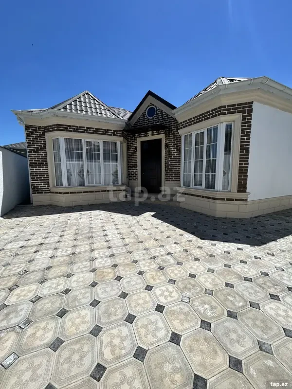 Satılır 4 otaqlı həyət evi 100 m²