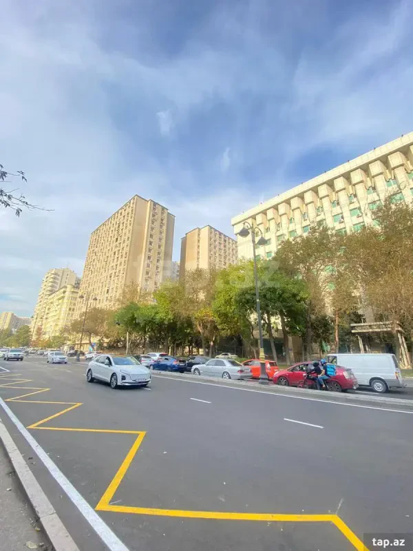 Satılır 4 otaqlı yeni tikili 115 m²