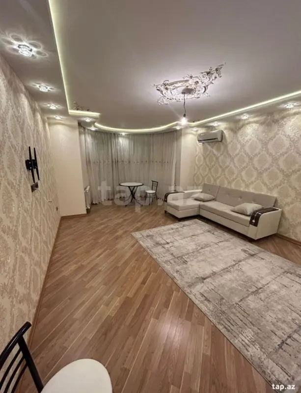 Kirayə verilir 2 otaqlı yeni tikili 65 m²