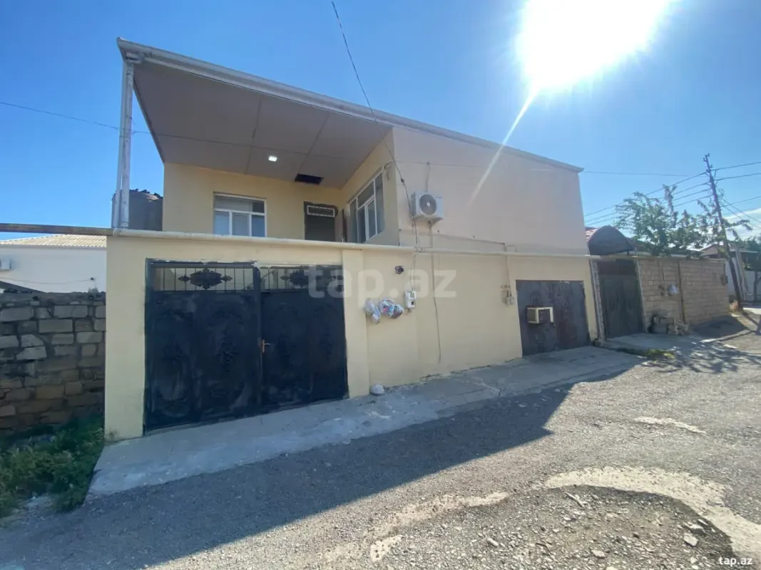 Satılır 3 otaqlı həyət evi 100 m²