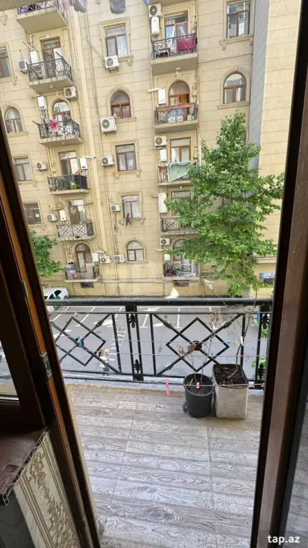 Kirayə verilir 2 otaqlı yeni tikili 37 m²