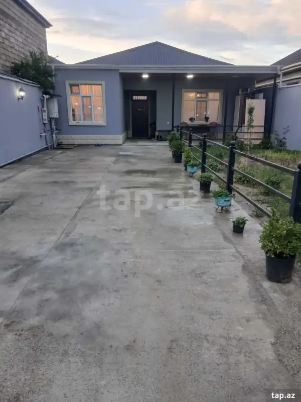Satılır 3 otaqlı həyət evi 120 m²