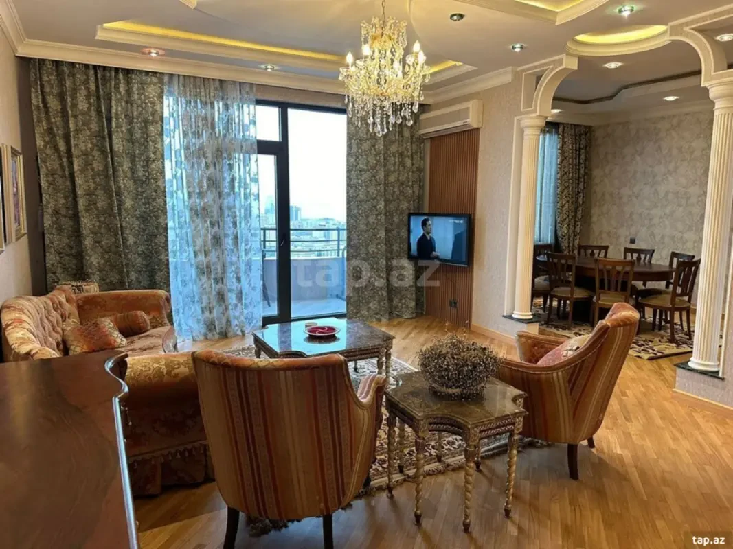 Kirayə verilir 3 otaqlı yeni tikili 155 m²