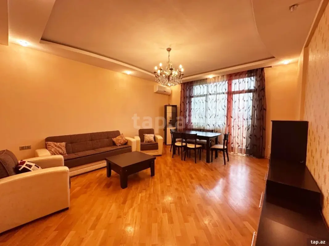 Kirayə verilir 3 otaqlı yeni tikili 145 m²