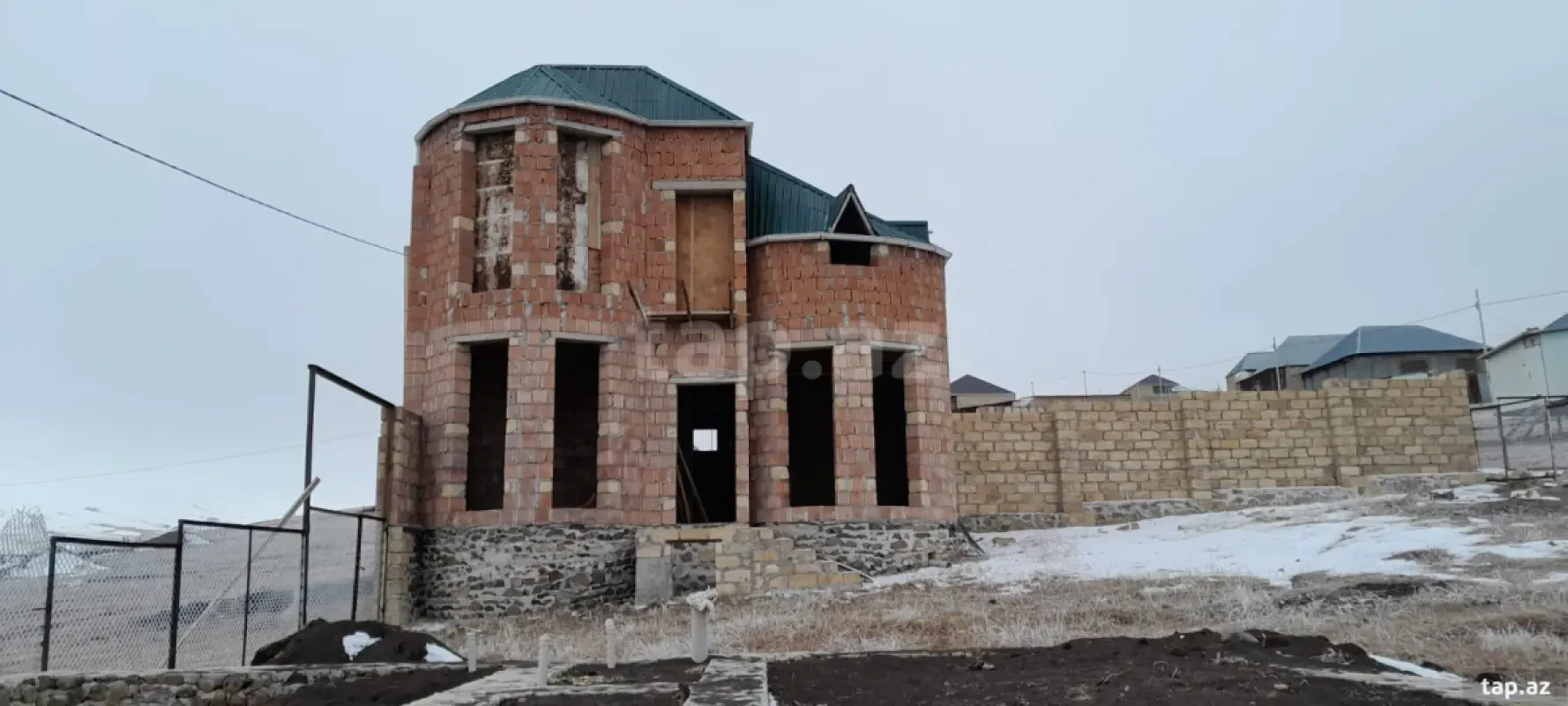 Satılır 5 otaqlı həyət evi 60 m²