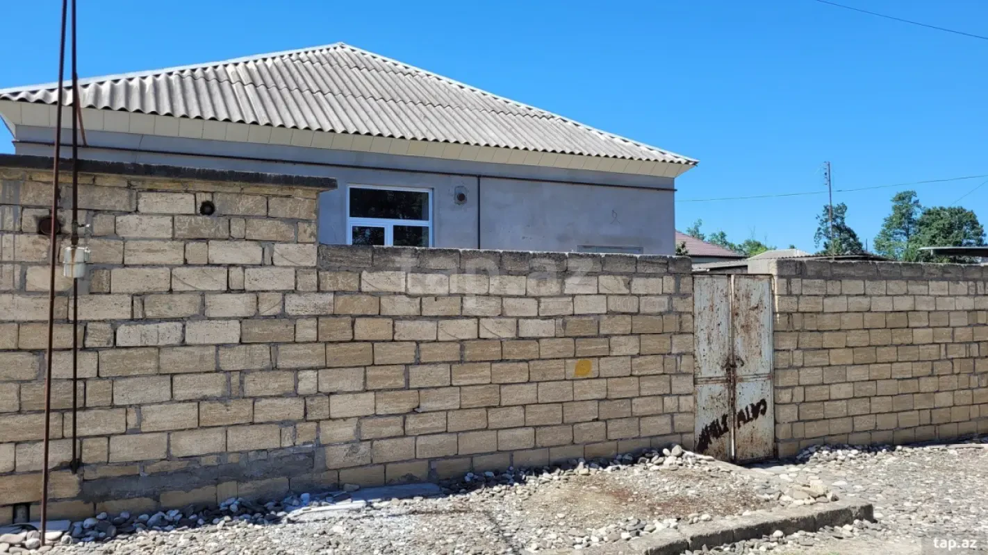 Satılır 3 otaqlı həyət evi 100 m²