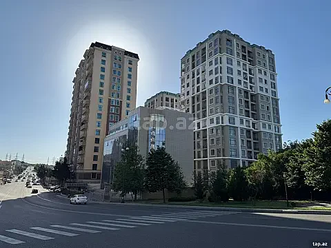 Satılır 3 otaqlı yeni tikili 135 m² — Bakı 3 otaq 135.00 m²