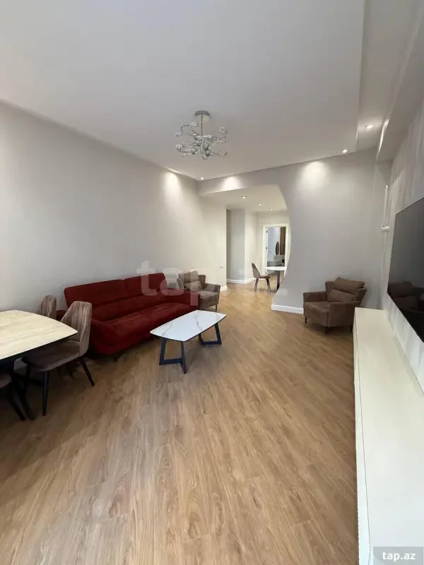 Kirayə verilir 3 otaqlı yeni tikili 100 m²
