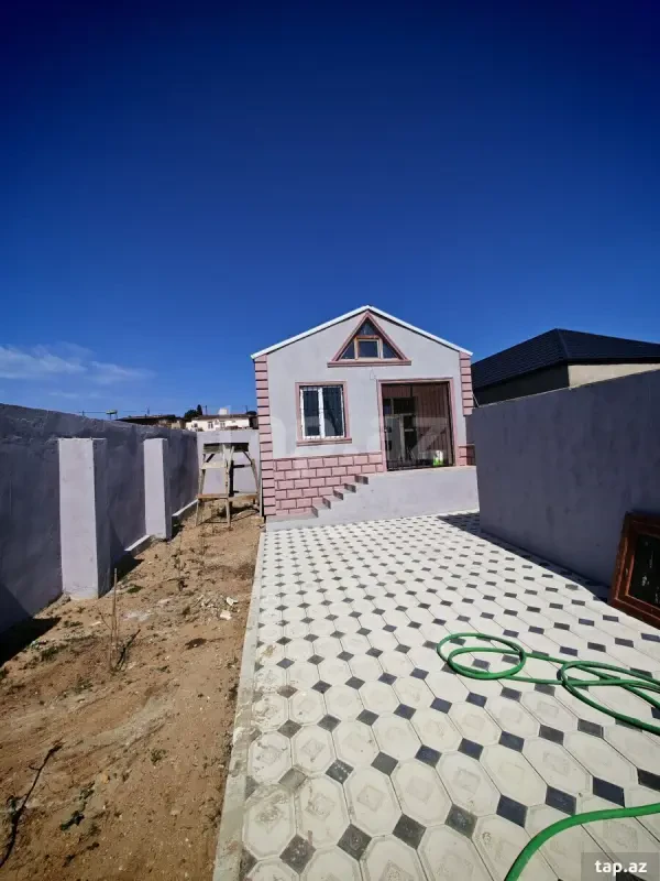 Satılır 3 otaqlı həyət evi 100 m²