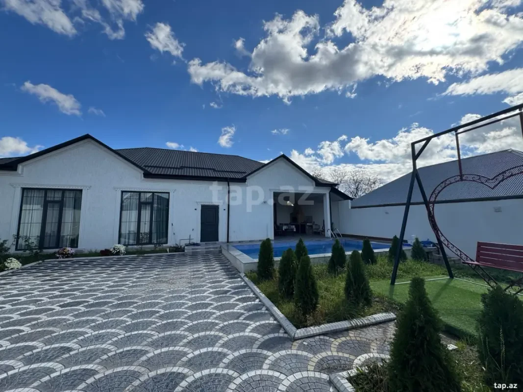 Kirayə verilir 5 otaqlı həyət evi 200 m²