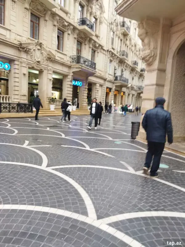 Kirayə verilir 2 otaqlı mənzil 60 m²