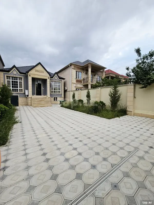 Satılır 4 otaqlı həyət evi 120 m²