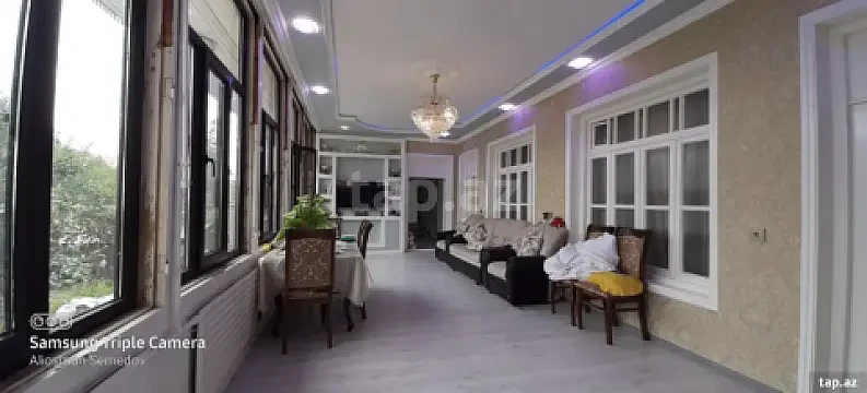 Satılır 8 otaqlı həyət evi 200 m² — Şəki 8 otaq 200.00 m²