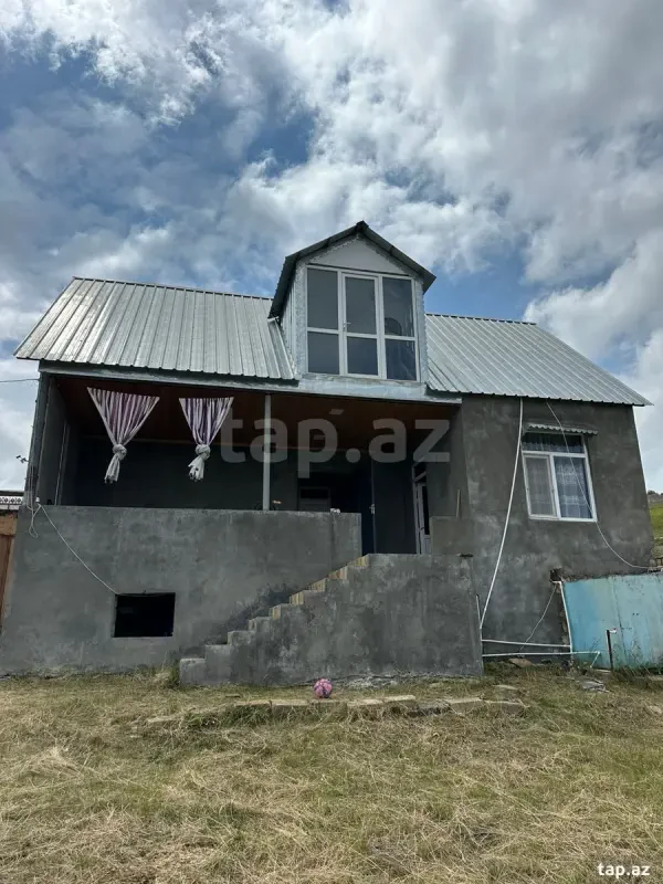 Kirayə verilir 3 otaqlı həyət evi 200 m²