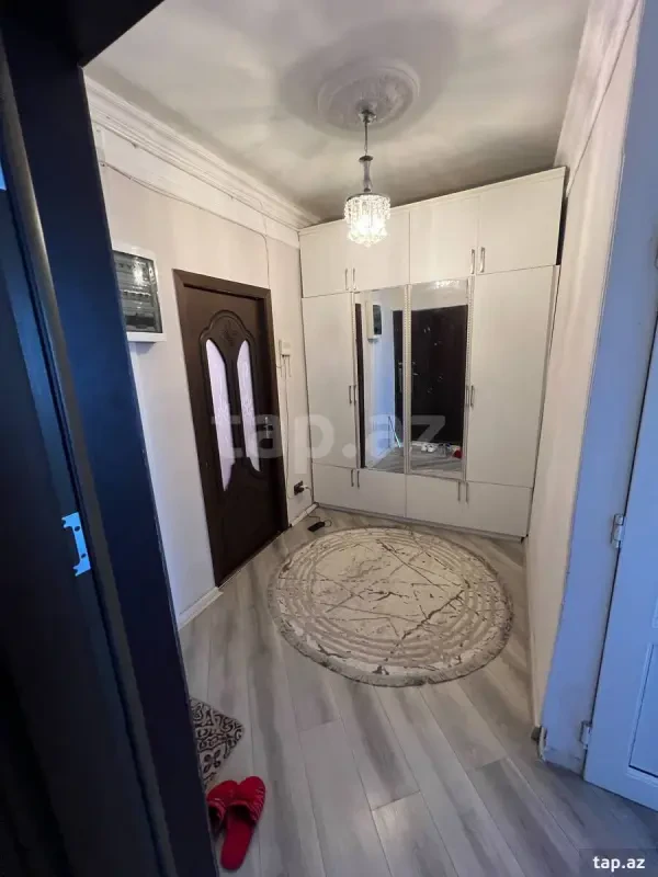 Satılır 2 otaqlı mənzil 65 m²