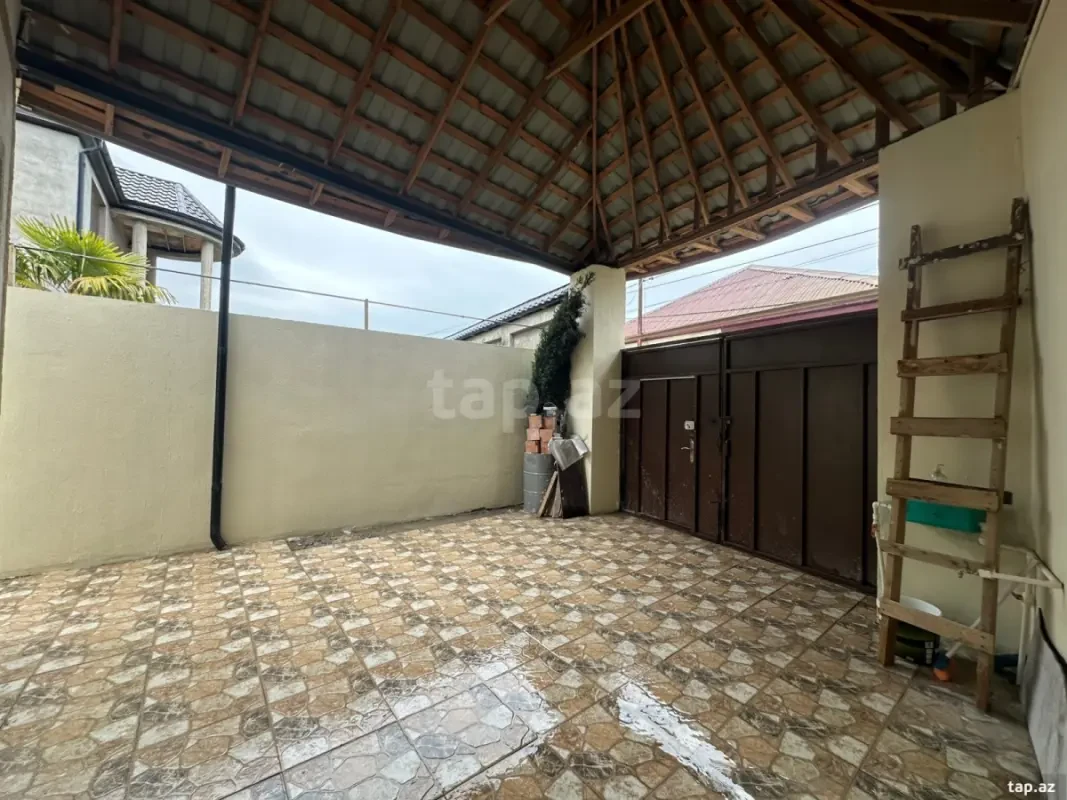 Satılır 3 otaqlı həyət evi 100 m²
