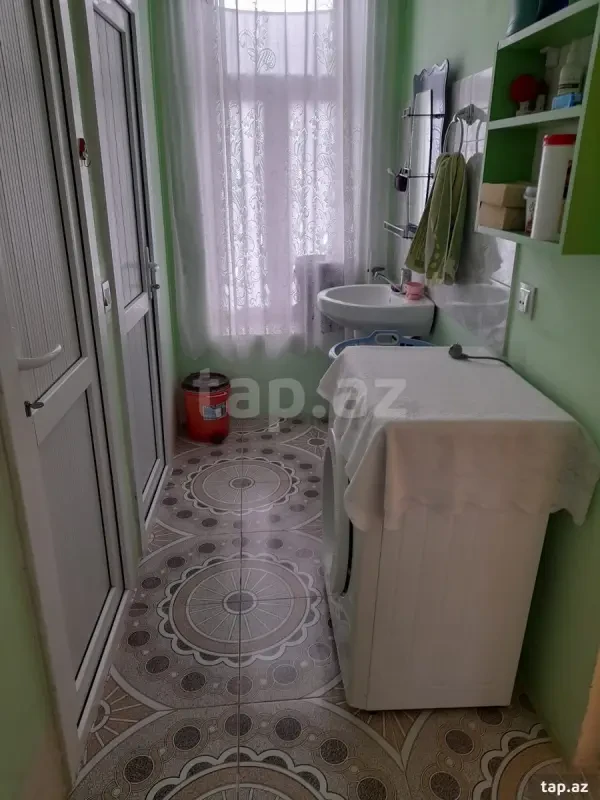 Satılır 3 otaqlı həyət evi 200 m²