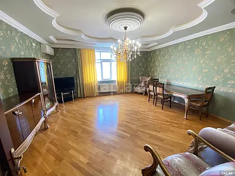 Kirayə verilir 3 otaqlı yeni tikili 130 m² — Bakı, Memar Əcəmi yanı 3 otaq 130.00 m²