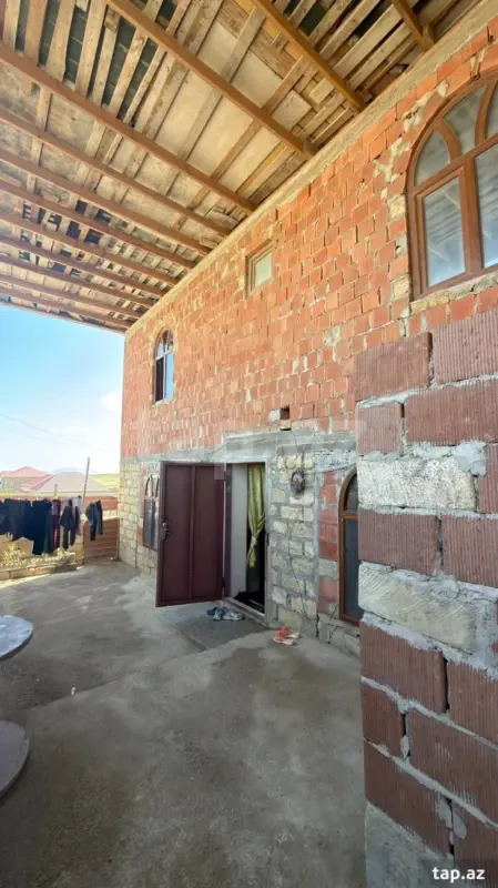 Satılır 5 otaqlı həyət evi 150 m²