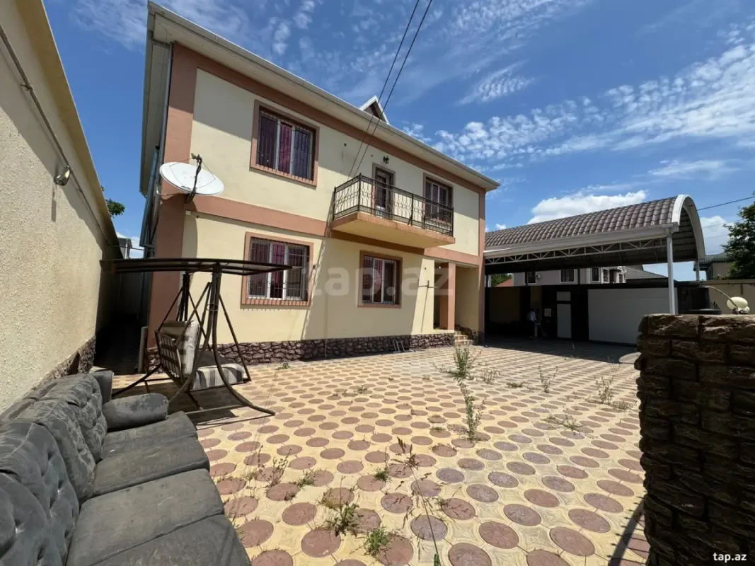 Satılır 6 otaqlı həyət evi 220 m²