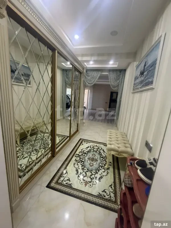 Kirayə verilir 4 otaqlı yeni tikili 140 m²