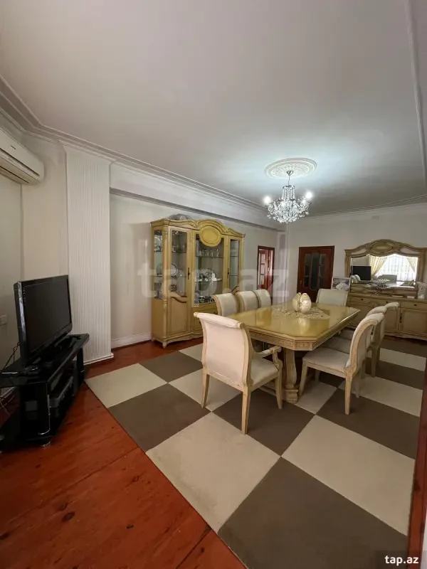 Satılır 4 otaqlı yeni tikili 140 m²
