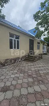 Kirayə verilir 3 otaqlı həyət evi 150 m² — Oğuz 3 otaq 150.00 m²