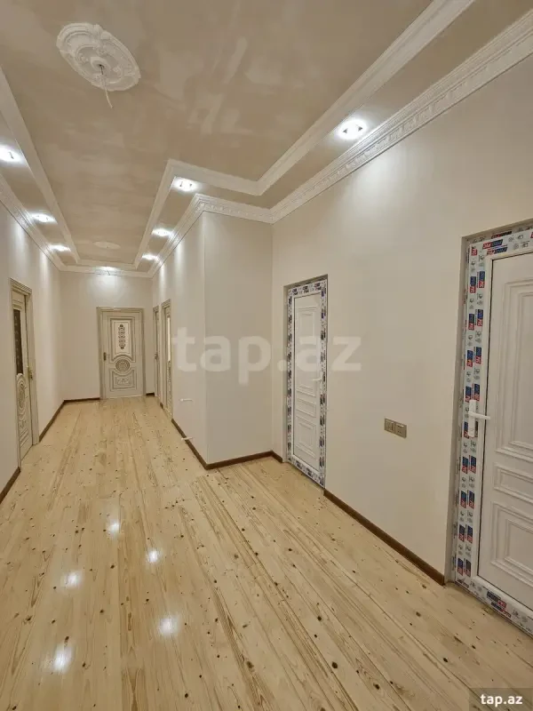 Satılır 4 otaqlı həyət evi 140 m²