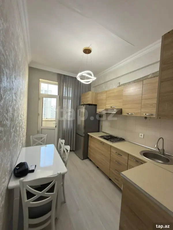 Kirayə verilir 2 otaqlı yeni tikili 65 m²