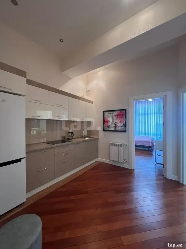 Kirayə verilir 2 otaqlı yeni tikili 70 m²