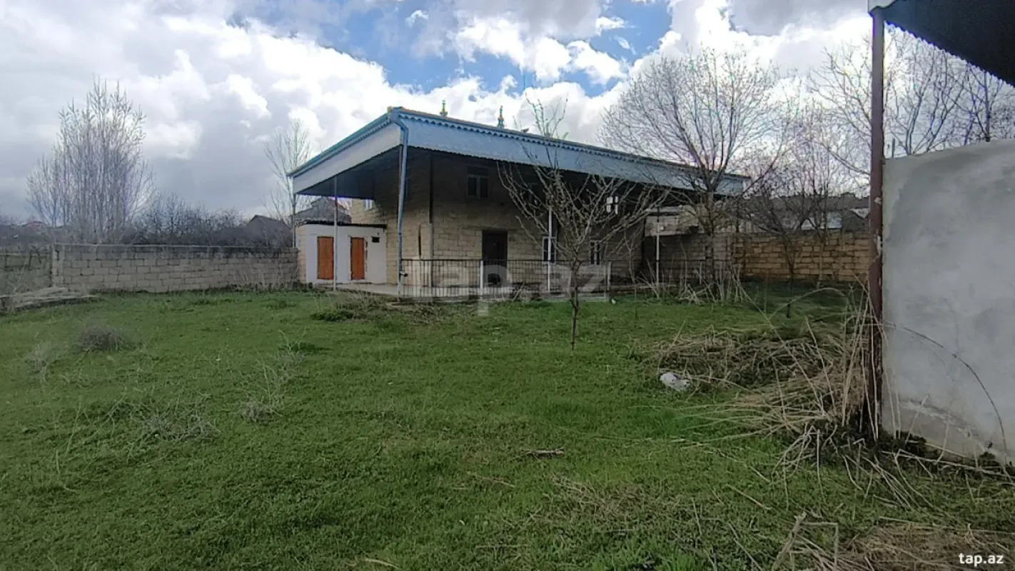 Satılır 7 otaqlı həyət evi 500 m²