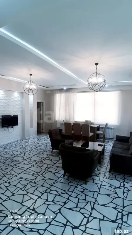 Kirayə verilir 3 otaqlı yeni tikili 105 m²