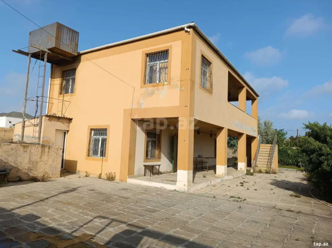 Kirayə verilir 5 otaqlı həyət evi 240 m²