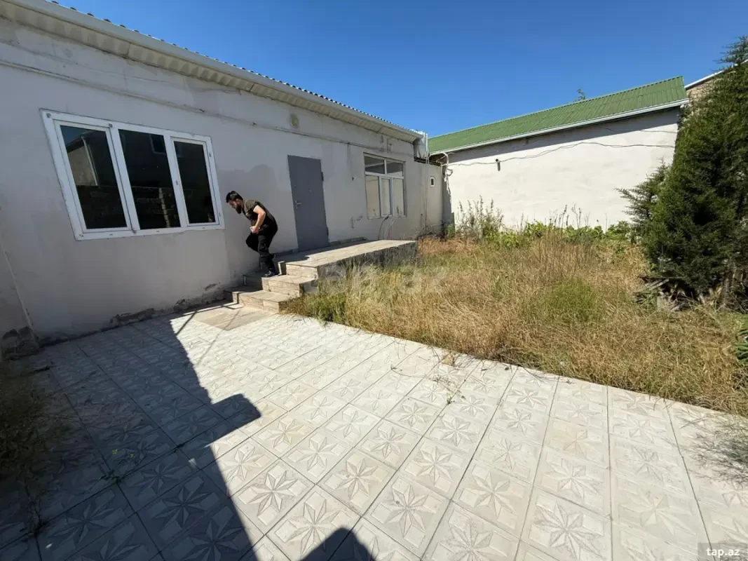 Satılır 3 otaqlı həyət evi 100 m²